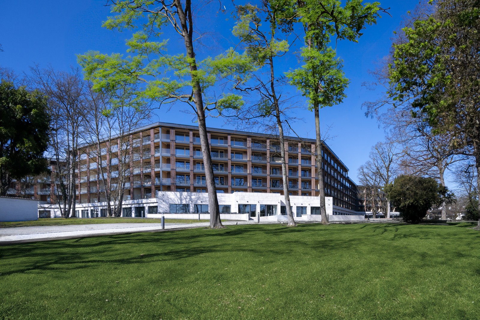 longevity reisen | Hotel exterior shot Buff Medical Resort Constance