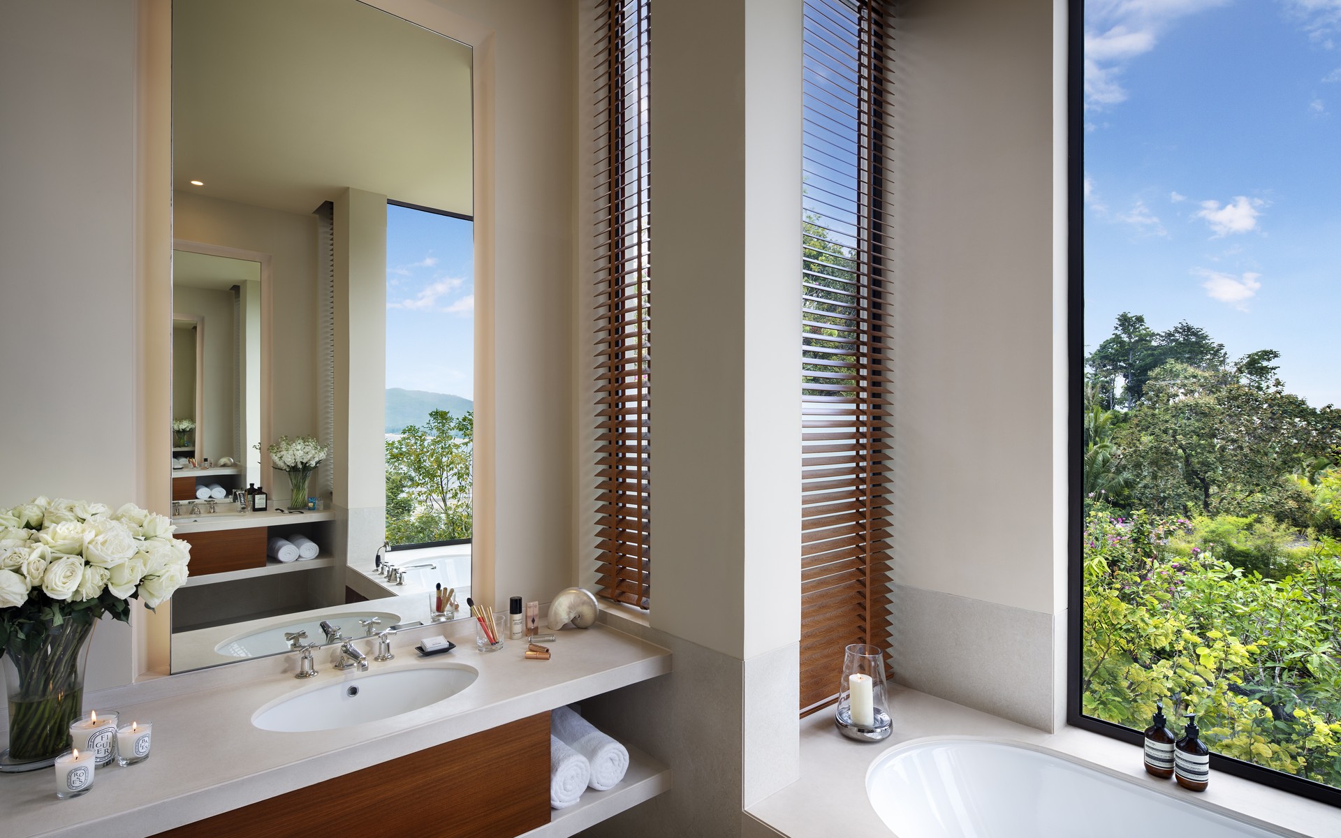 anantara | Layan Residences By Anantara Guest Room Bathroom Bathtub and Wash Basin