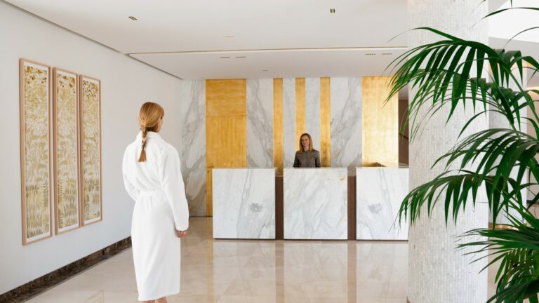 Zem | Longevity travel zemaltea Recepcion Clinica sep24