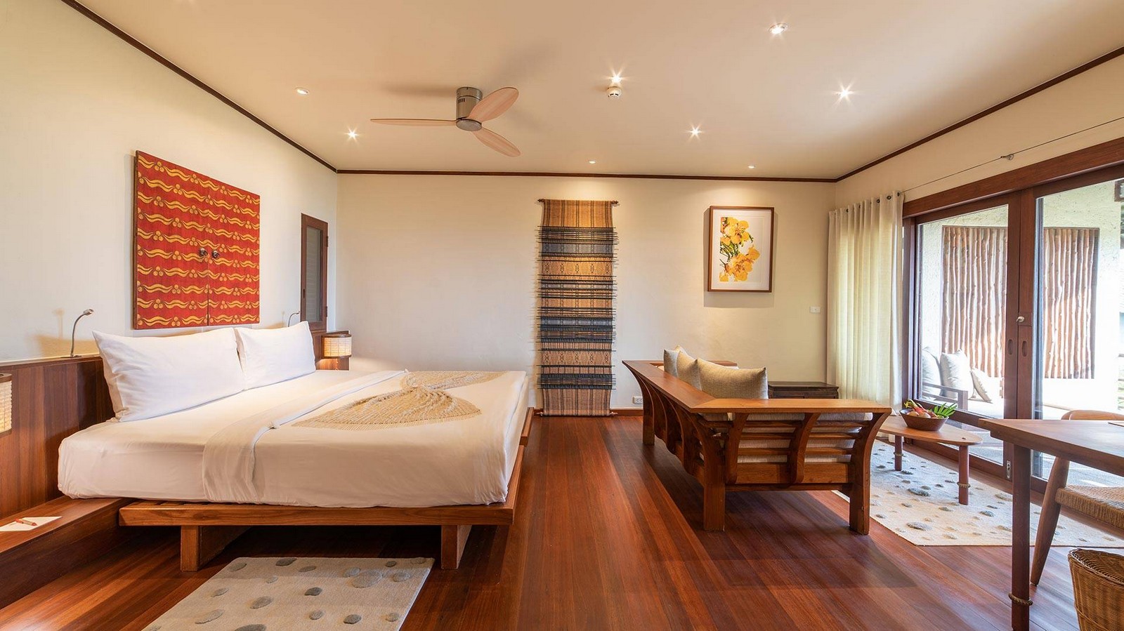 Renewing | longevity travel sea view suite thailand 01