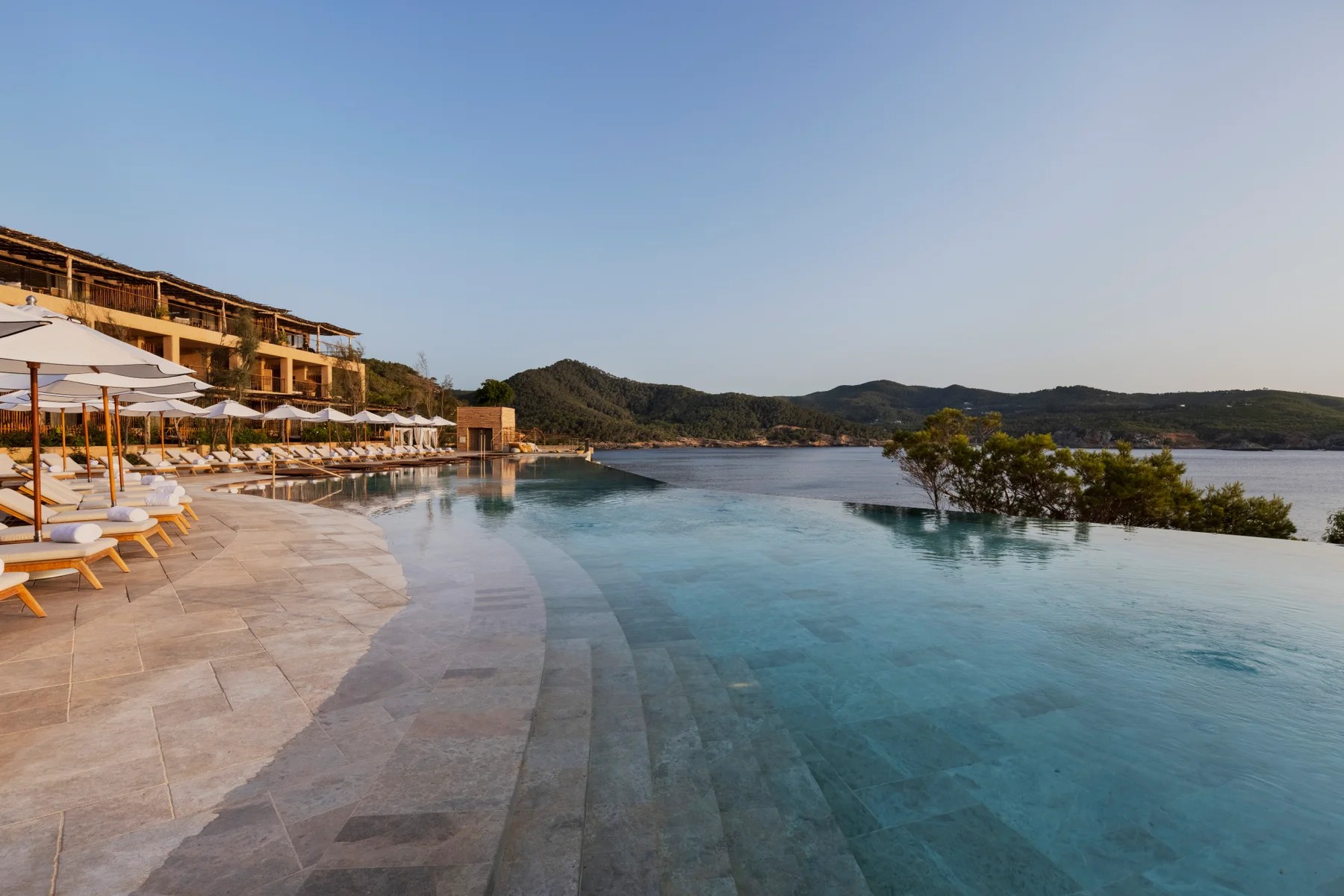 IBIZA | longevity travel six senses ibiza Pool and loungers